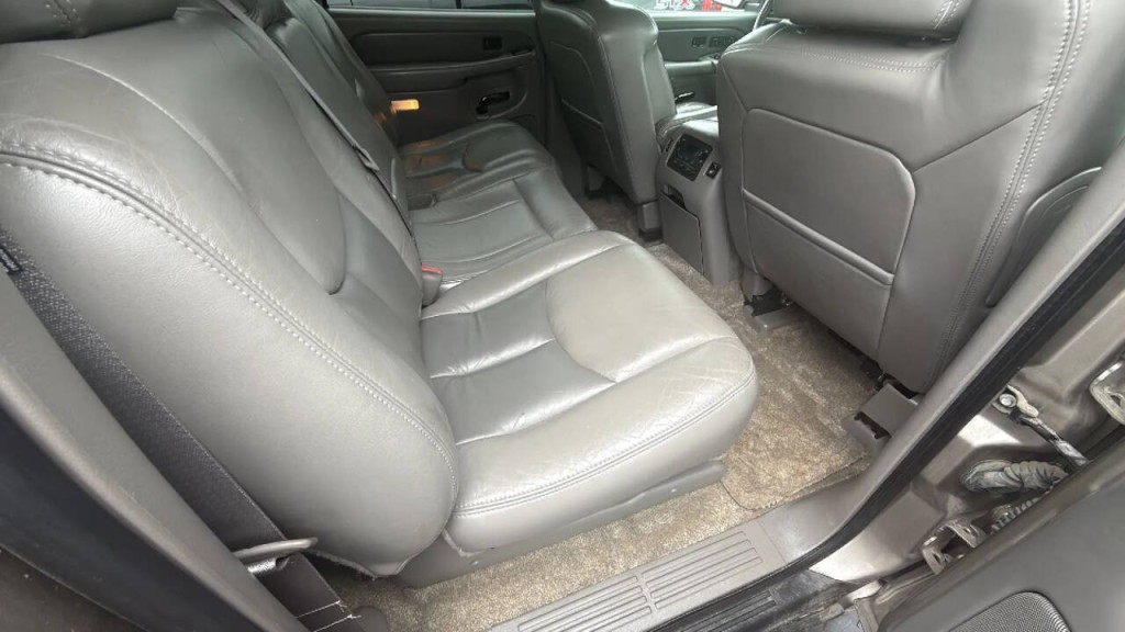 2003 GMC Yukon Image 14