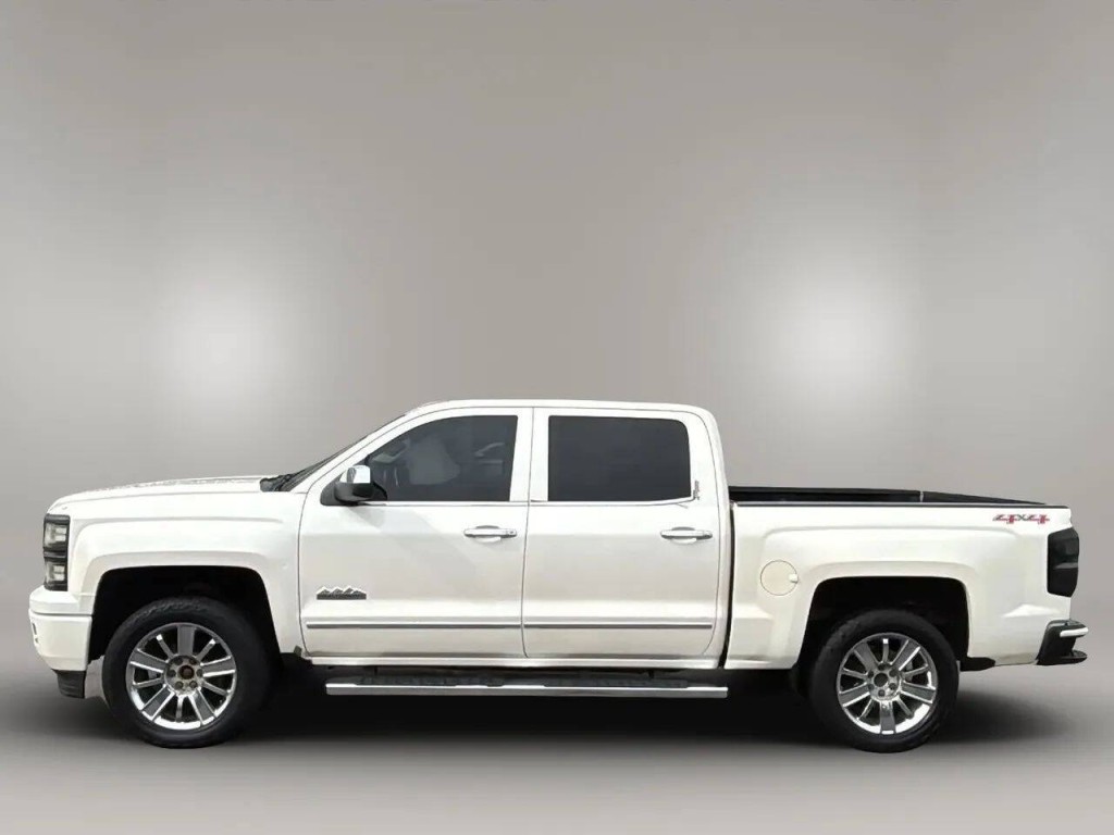 2015 Chevrolet Silverado 1500 Image 2