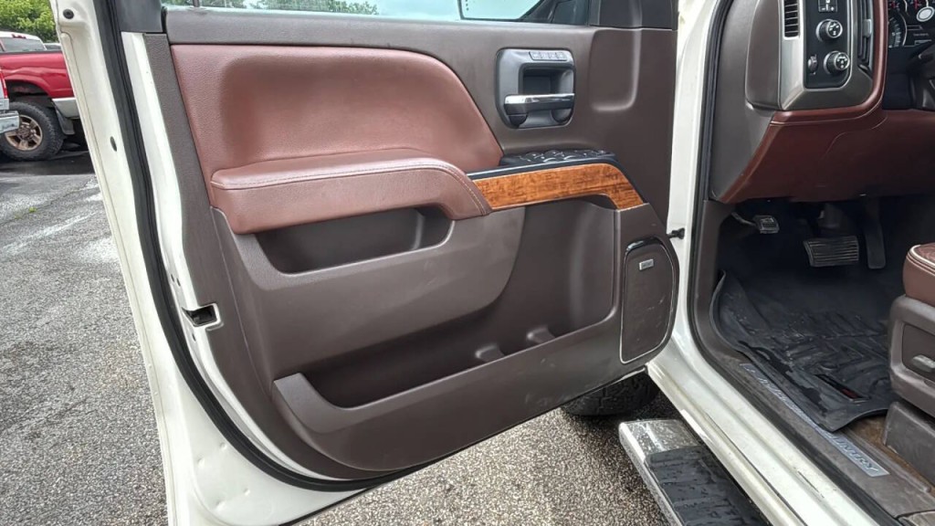2015 Chevrolet Silverado 1500 Image 9