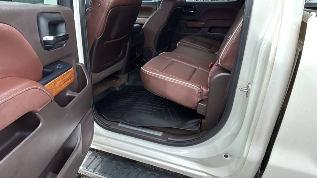 2015 Chevrolet Silverado 1500 Image 12