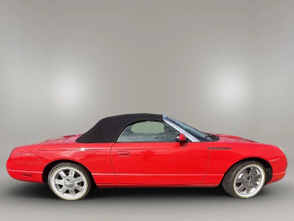 2002 Ford Thunderbird Image 5