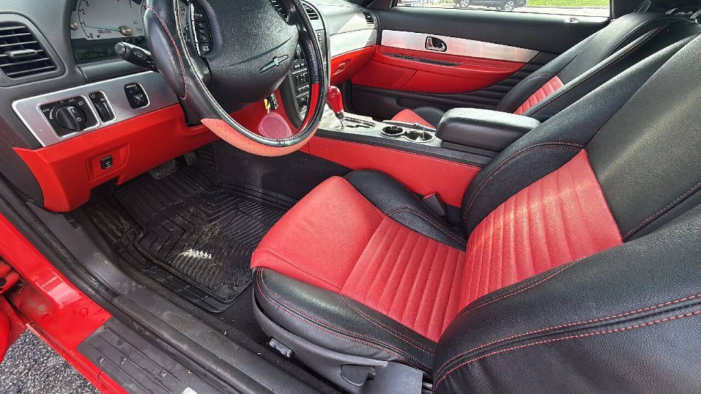 2002 Ford Thunderbird Image 9