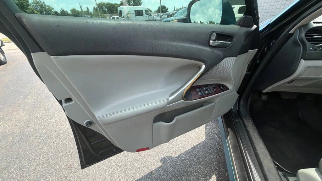 2006 Lexus IS 250 Image 10