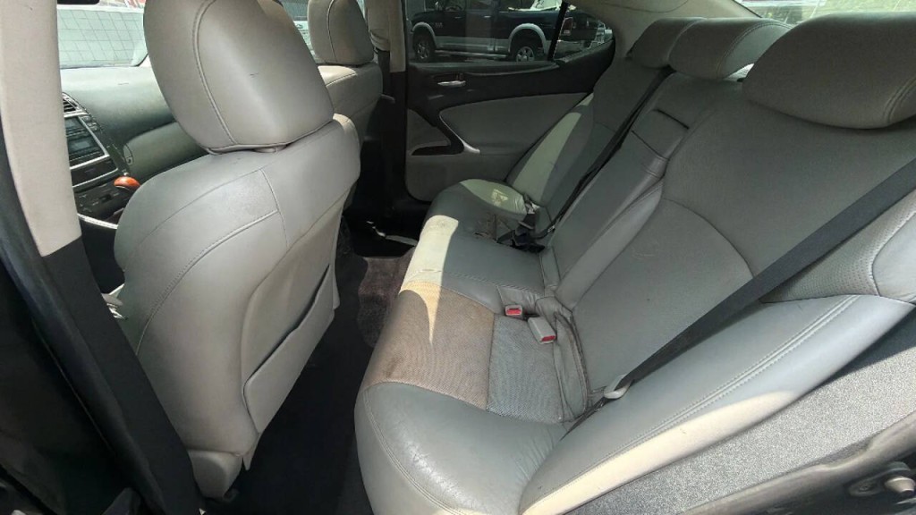 2006 Lexus IS 250 Image 13