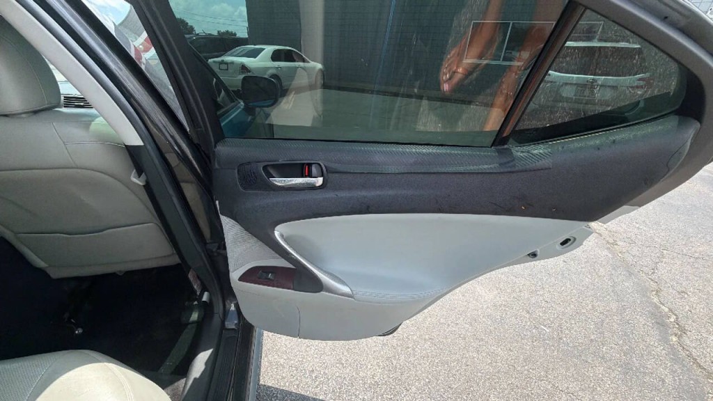 2006 Lexus IS 250 Image 14