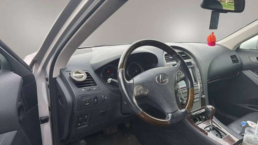 2011 Lexus ES 350 Image 8