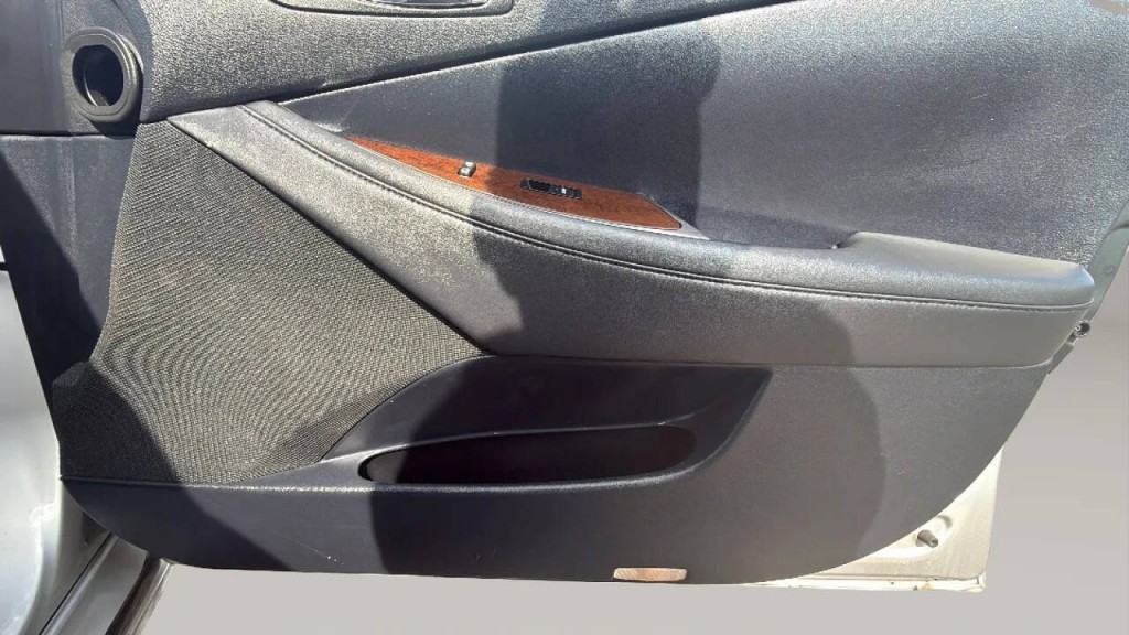 2011 Lexus ES 350 Image 14