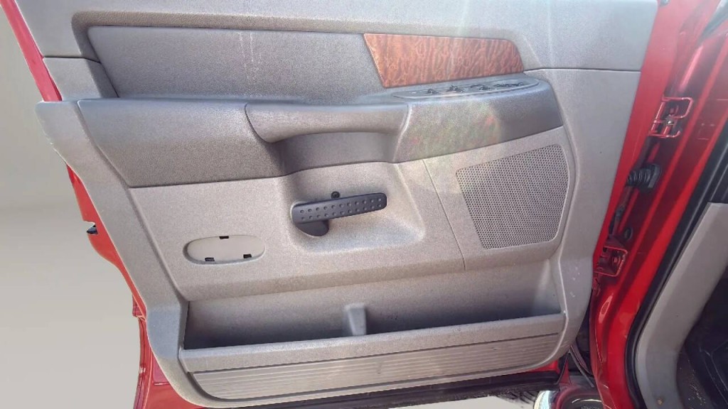 2007 Dodge Ram 3500 Image 9