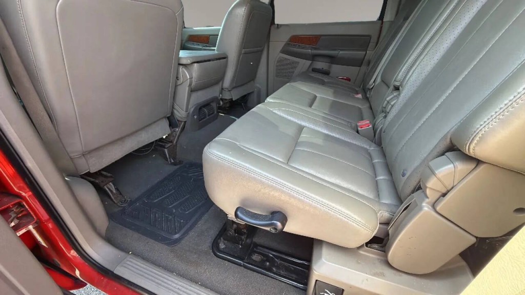 2007 Dodge Ram 3500 Image 12