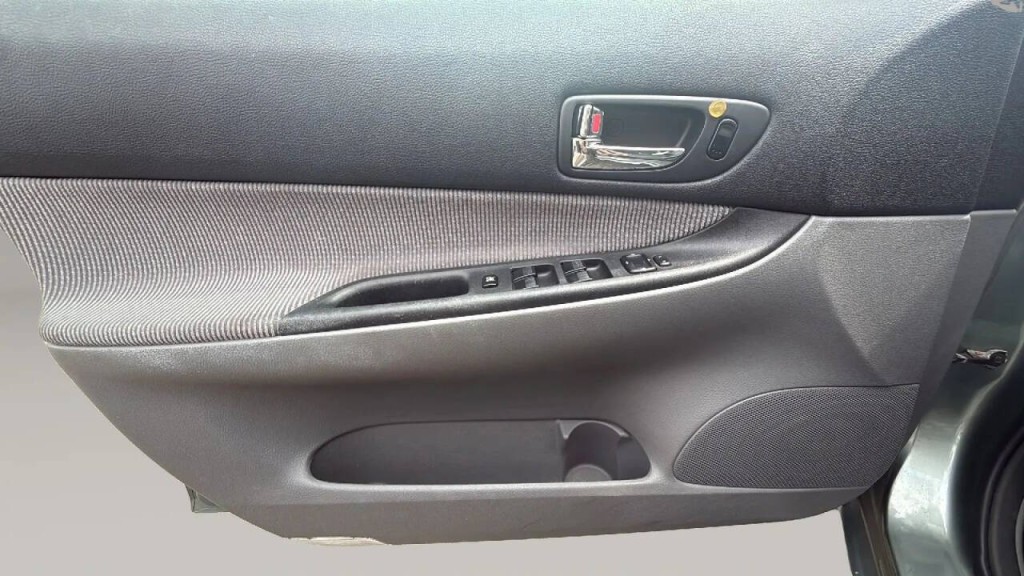 2004 Mazda Mazda6 Image 9