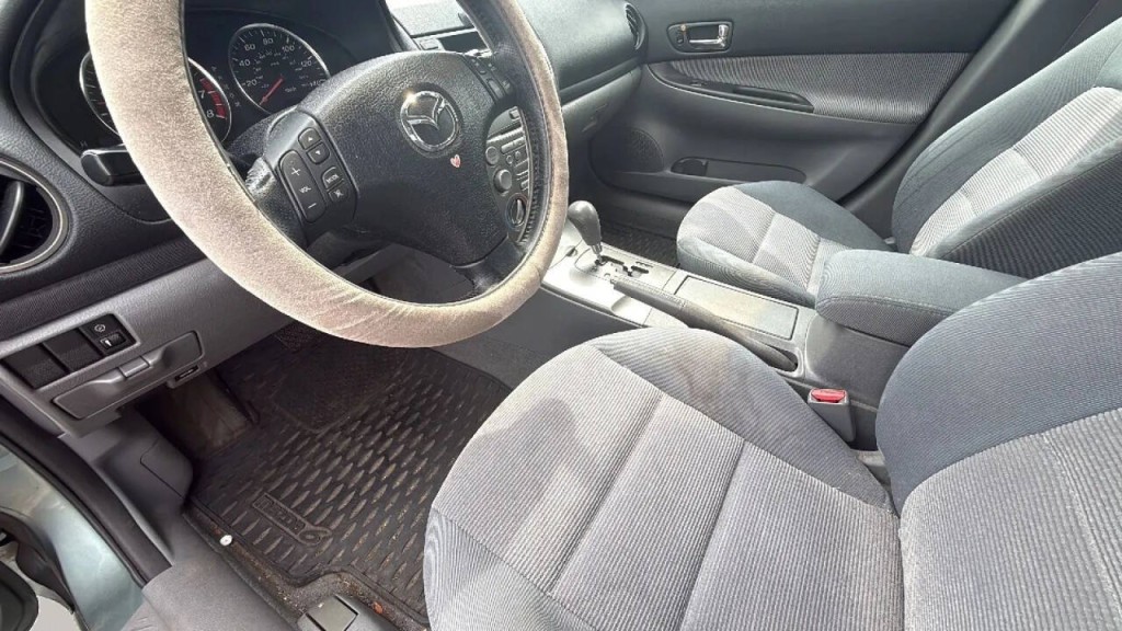 2004 Mazda Mazda6 Image 10