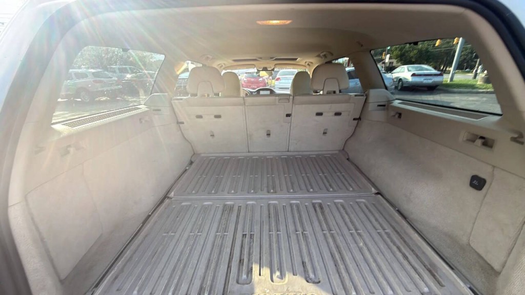 2016 Volvo XC70 Image 11