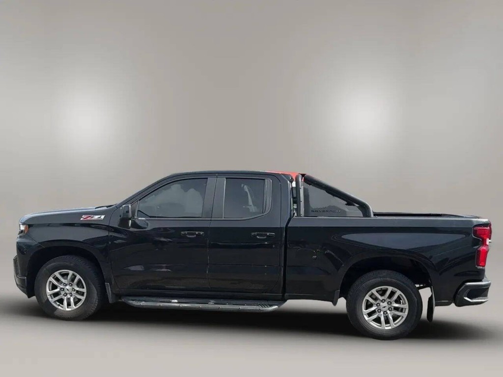 2019 Chevrolet Silverado 1500 Image 2