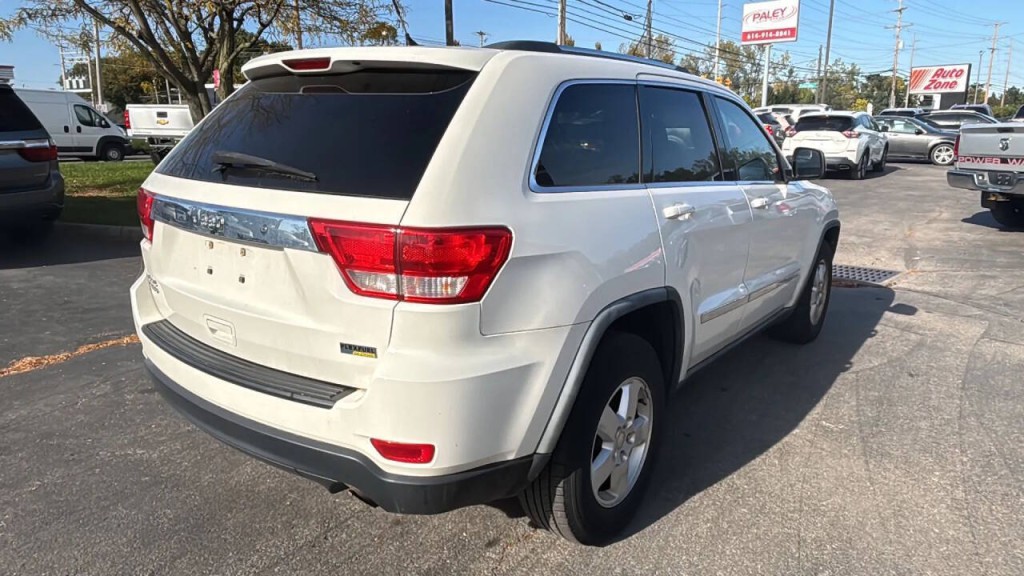 2011 Jeep Grand Cherokee Image 5