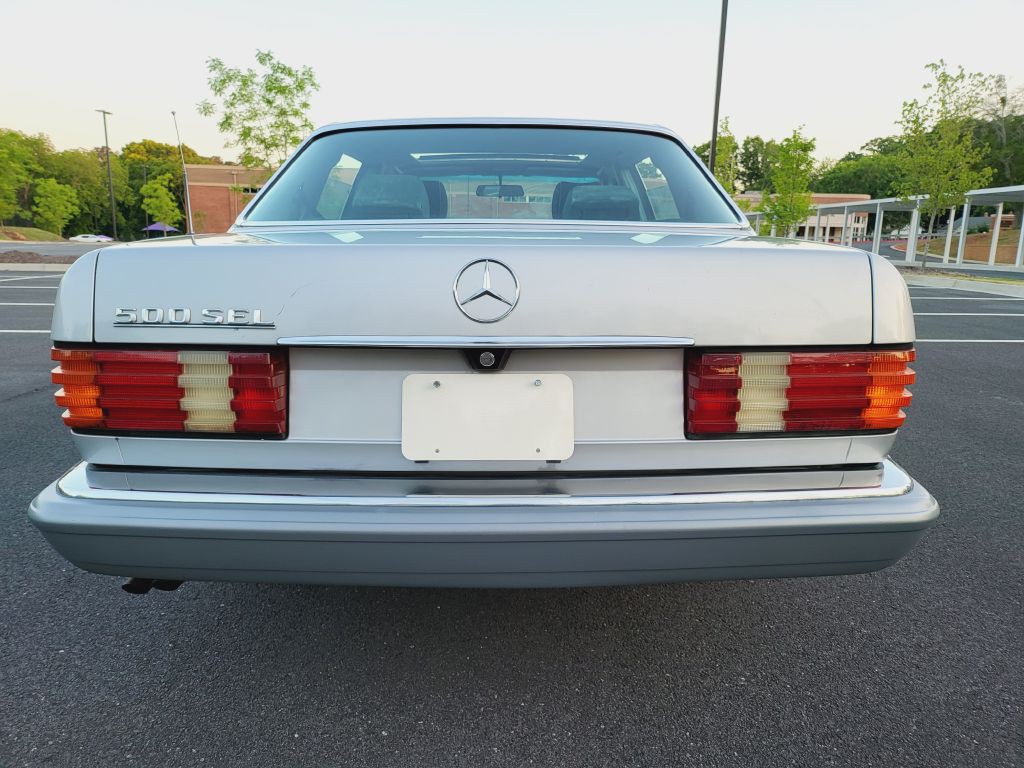 1984 Mercedes-Benz 500 Image 4