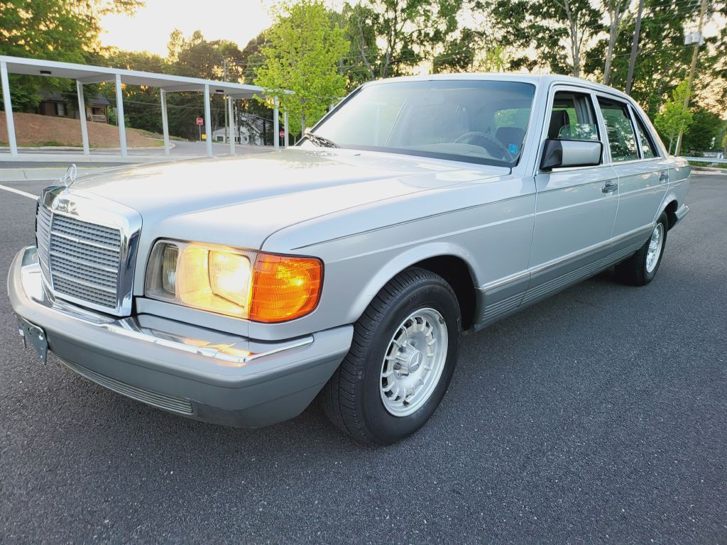 1984 Mercedes-Benz 500 Image 9
