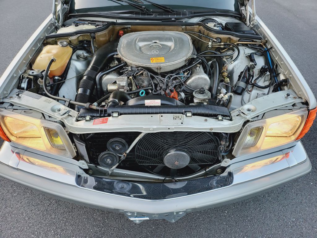 1984 Mercedes-Benz 500 Image 11