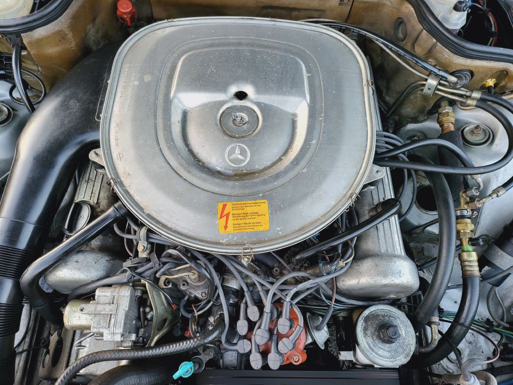 1984 Mercedes-Benz 500 Image 14