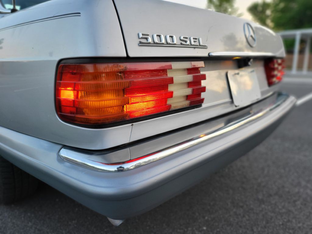 1984 Mercedes-Benz 500 Image 30