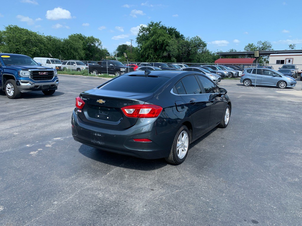 2017 Chevrolet Cruze Image 3