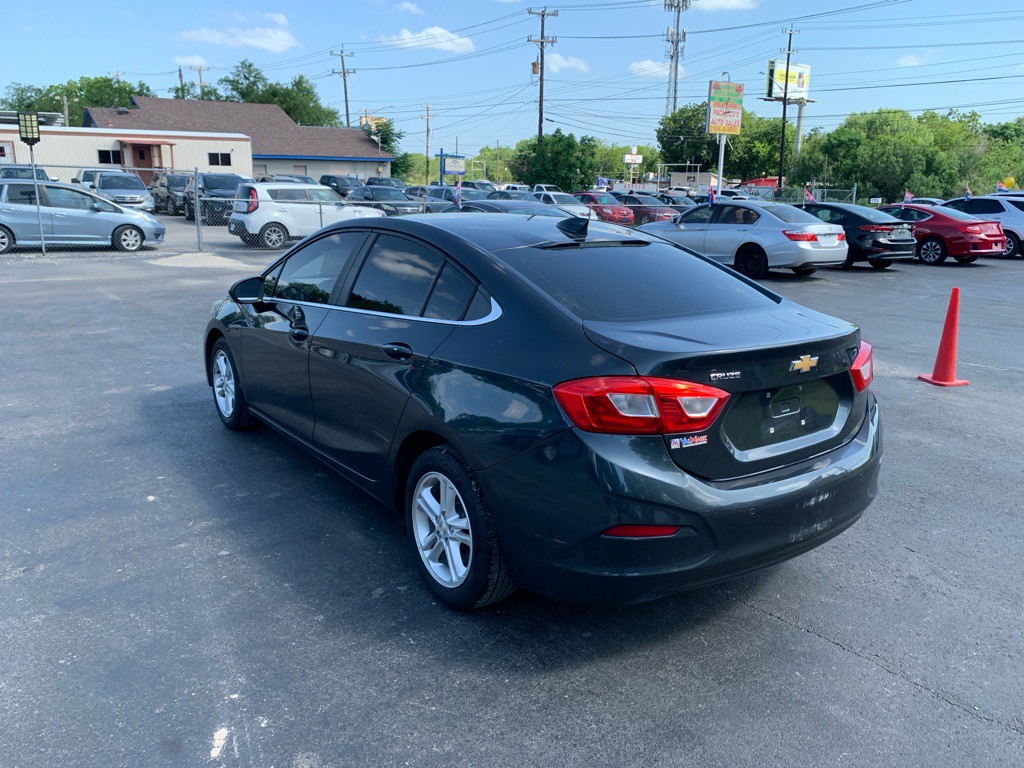 2017 Chevrolet Cruze Image 5
