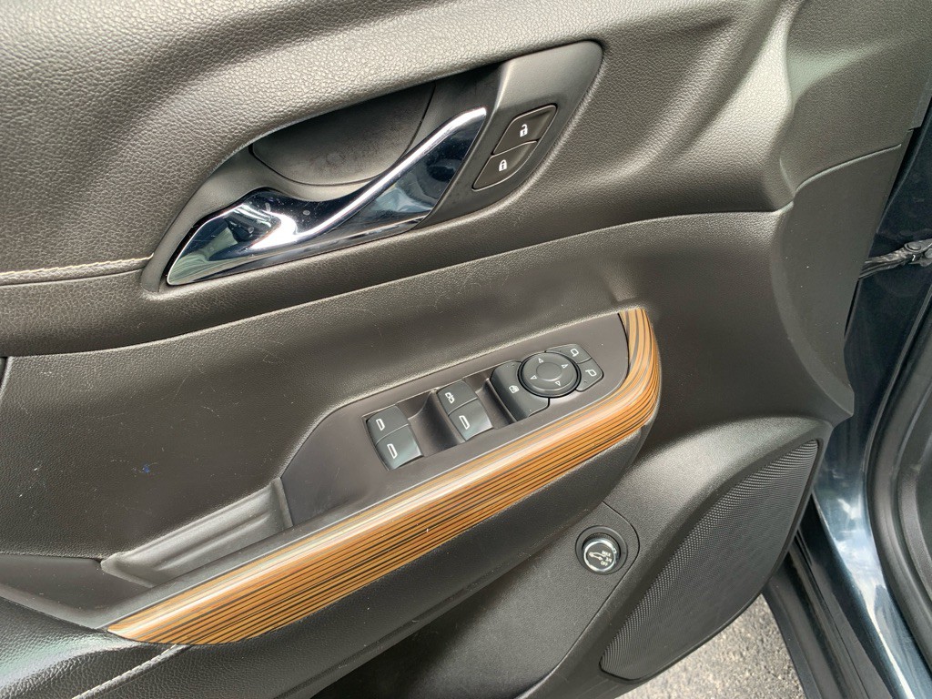 2020 GMC Acadia Image 9