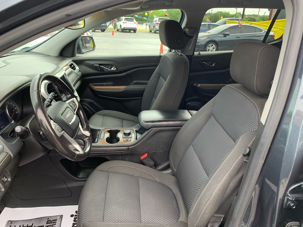 2020 GMC Acadia Image 10