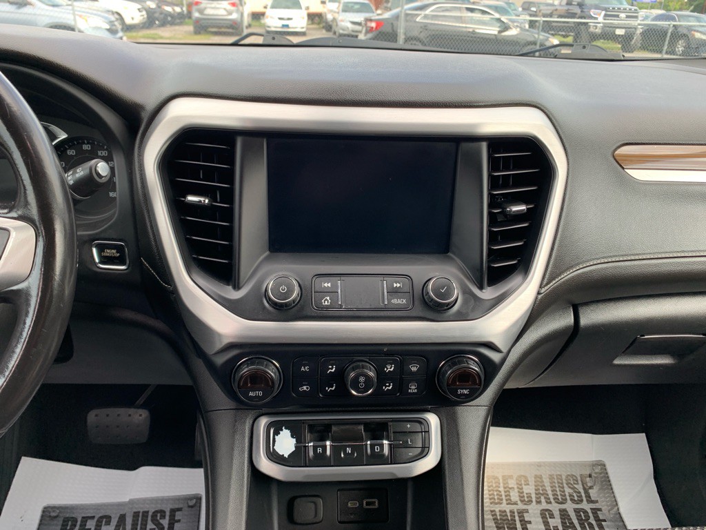 2020 GMC Acadia Image 16