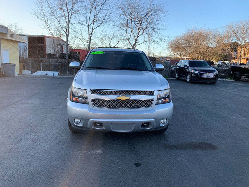 2014 Chevrolet Suburban Image 8