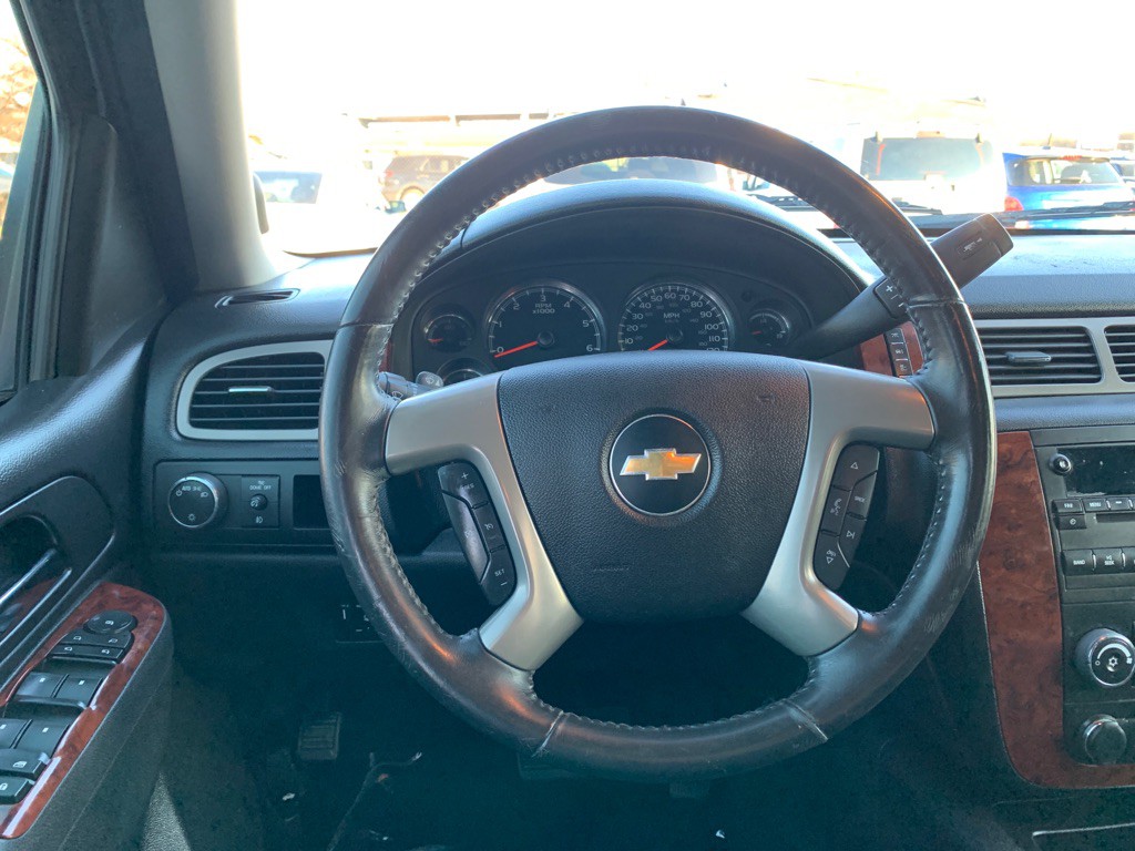 2014 Chevrolet Suburban Image 19