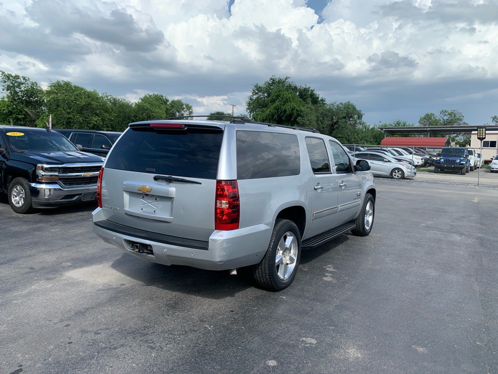 2014 Chevrolet Suburban Image 36