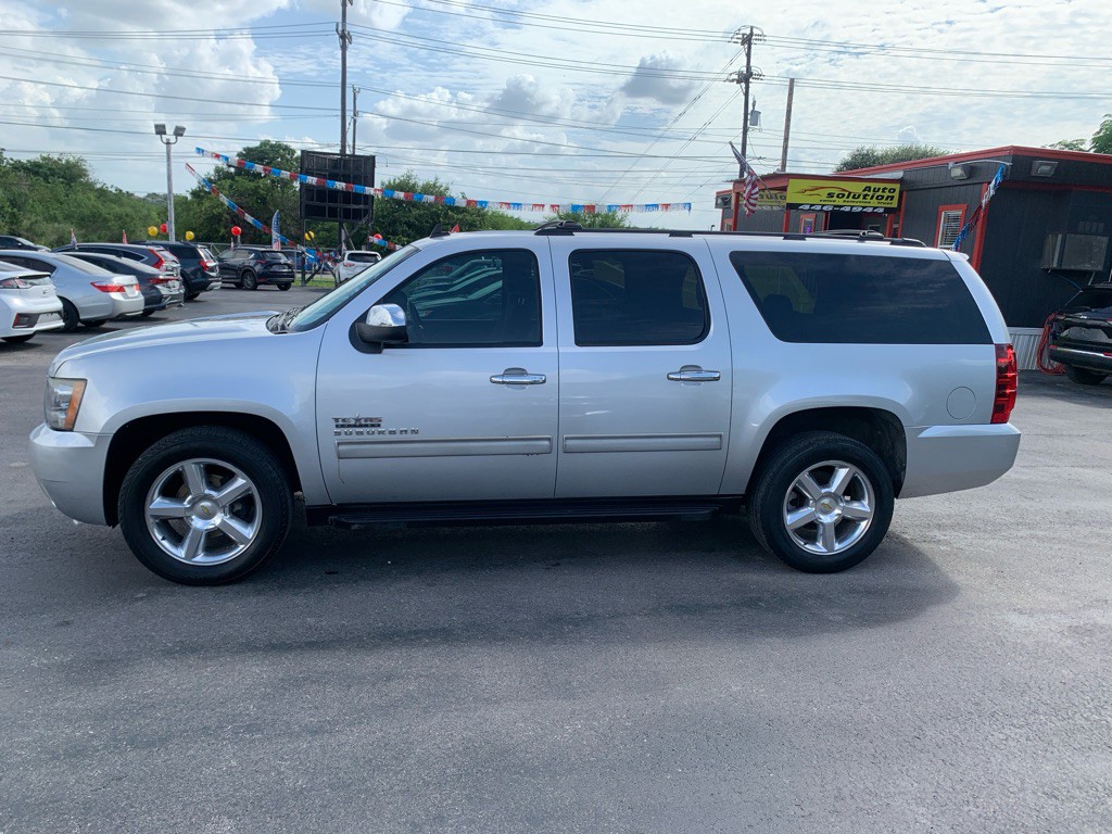 2014 Chevrolet Suburban Image 39