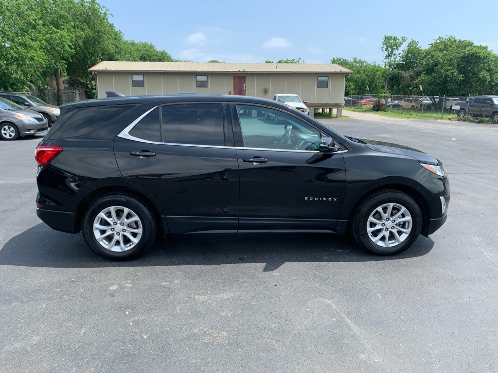 2018 Chevrolet Equinox Image 2