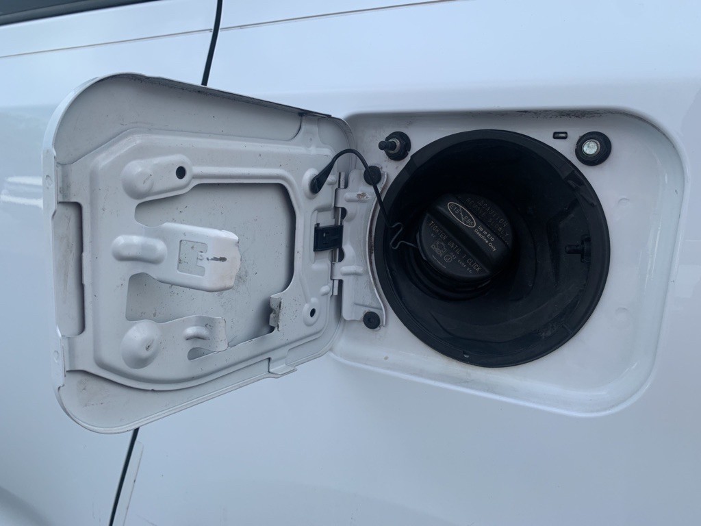 2012 Toyota Sienna Image 24