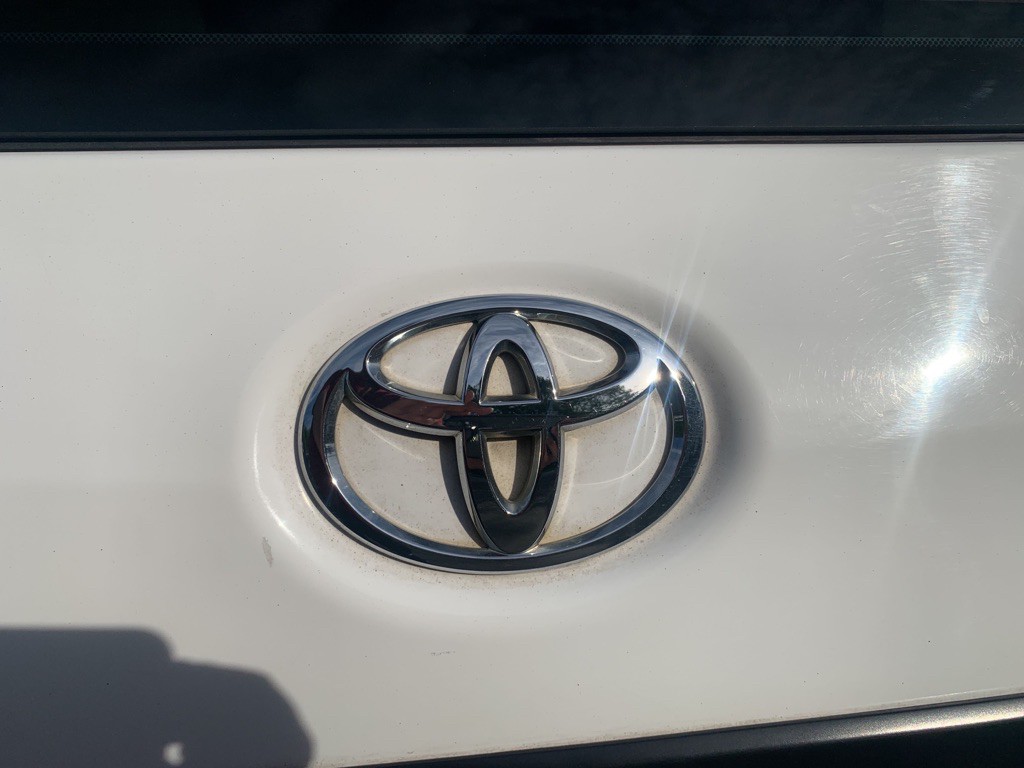 2012 Toyota Sienna Image 25
