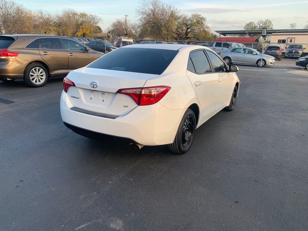 2017 Toyota Corolla Image 3