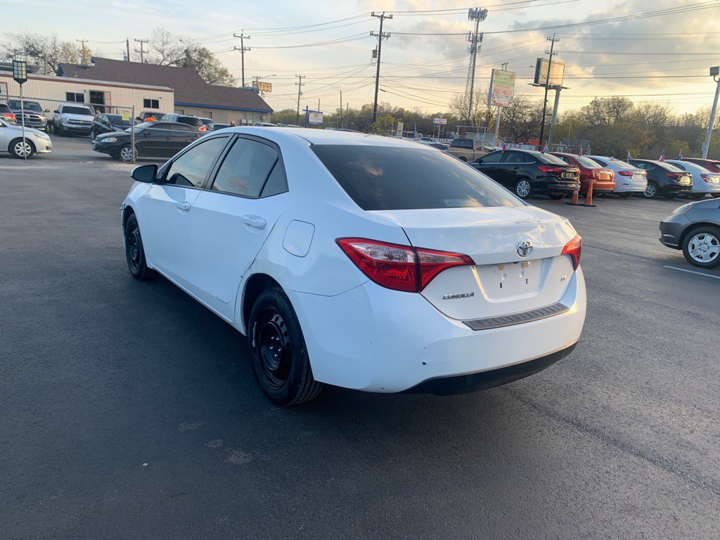 2017 Toyota Corolla Image 5