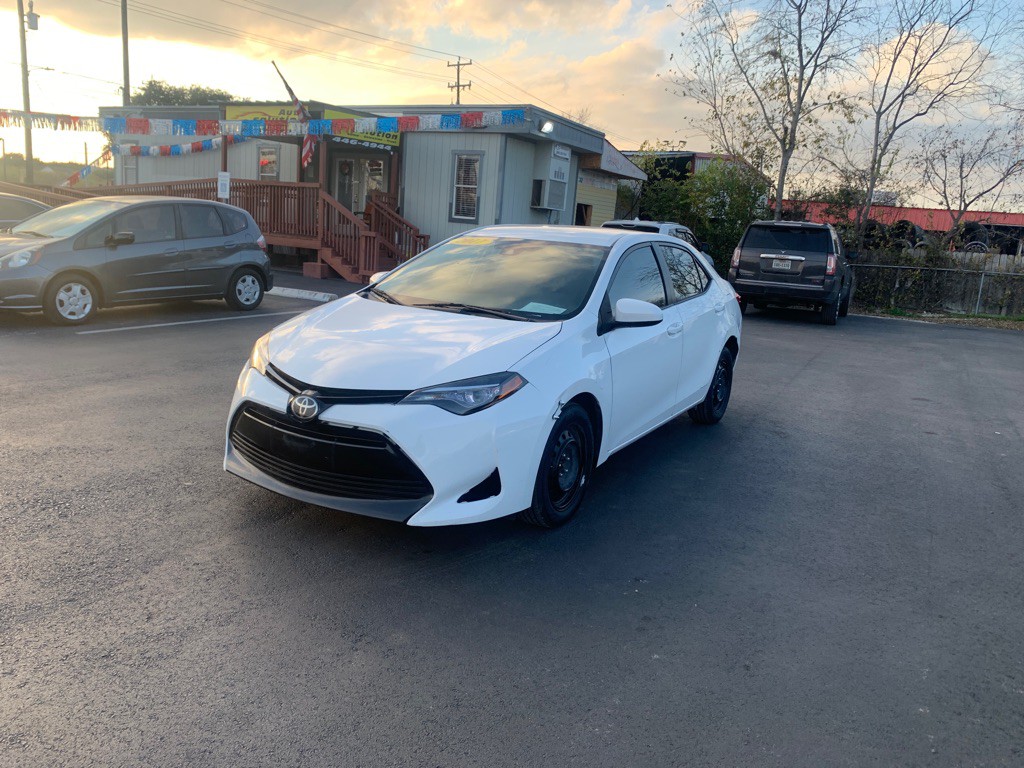 2017 Toyota Corolla Image 7