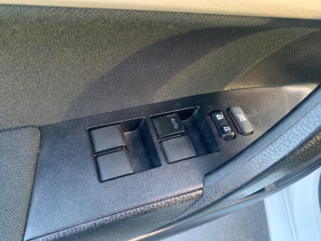 2017 Toyota Corolla Image 9