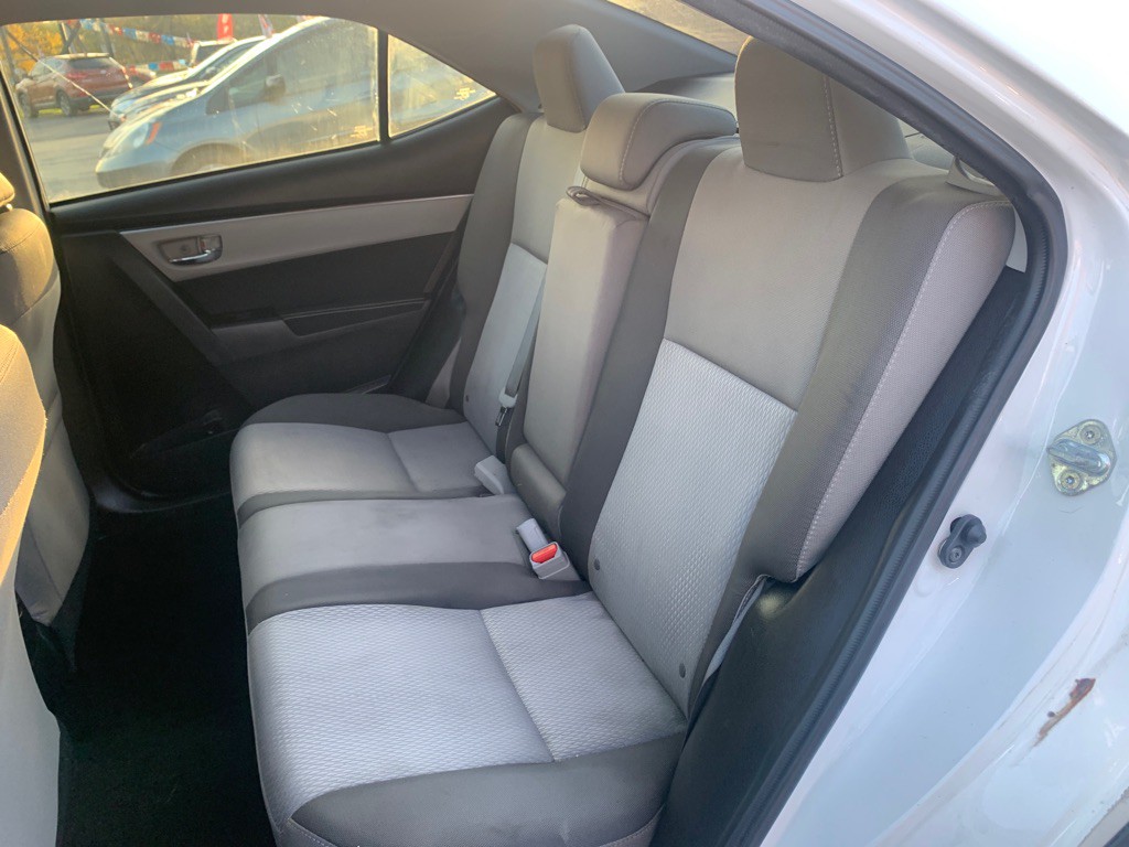 2017 Toyota Corolla Image 11