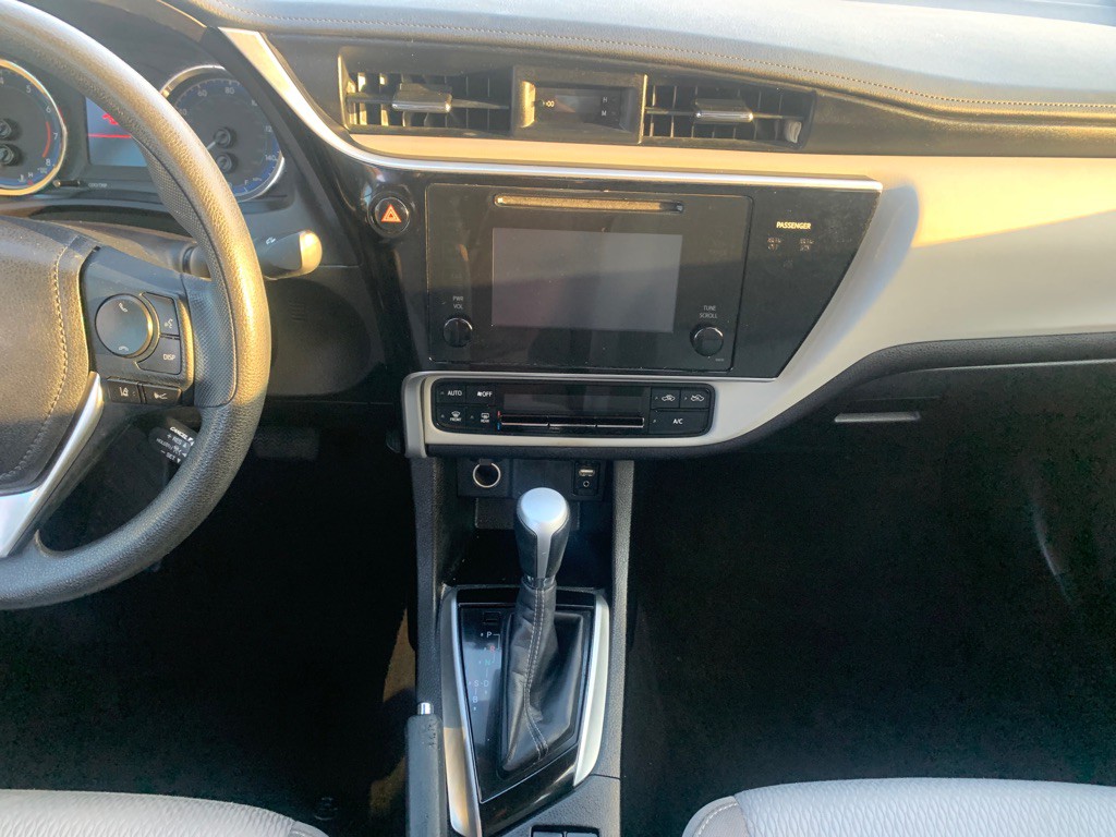 2017 Toyota Corolla Image 15