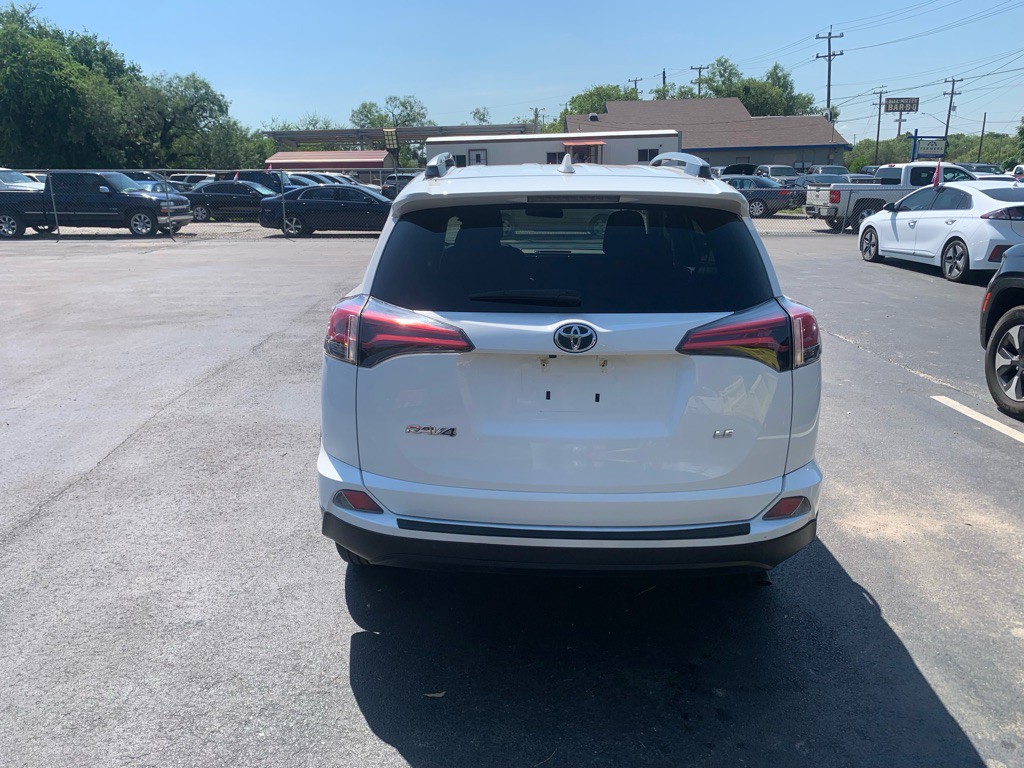 2018 Toyota Rav4 Image 4