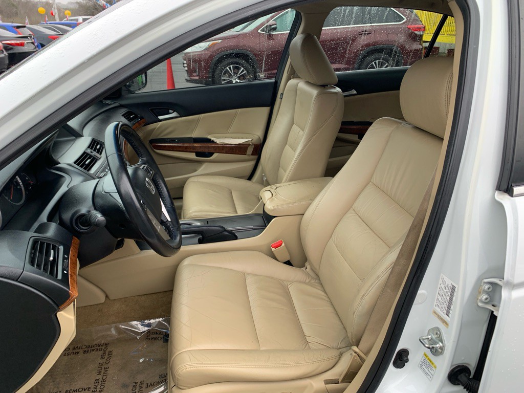 2011 Honda Accord Image 10