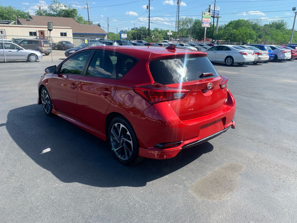 2016 Toyota Corolla Image 5