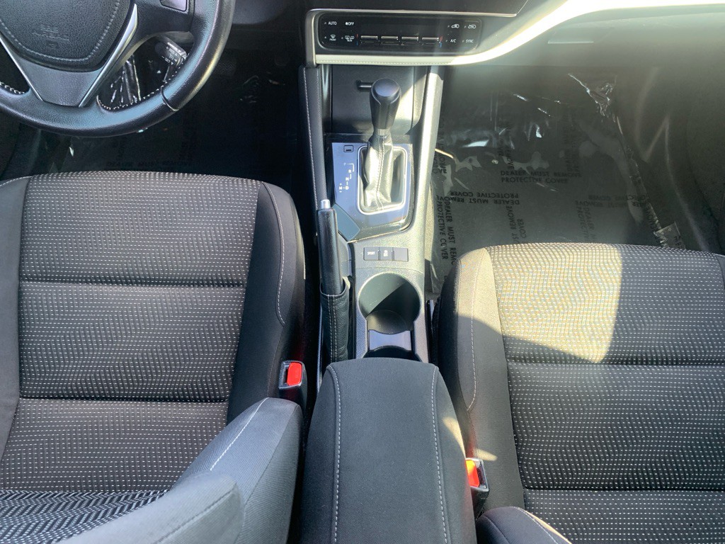 2016 Toyota Corolla Image 15