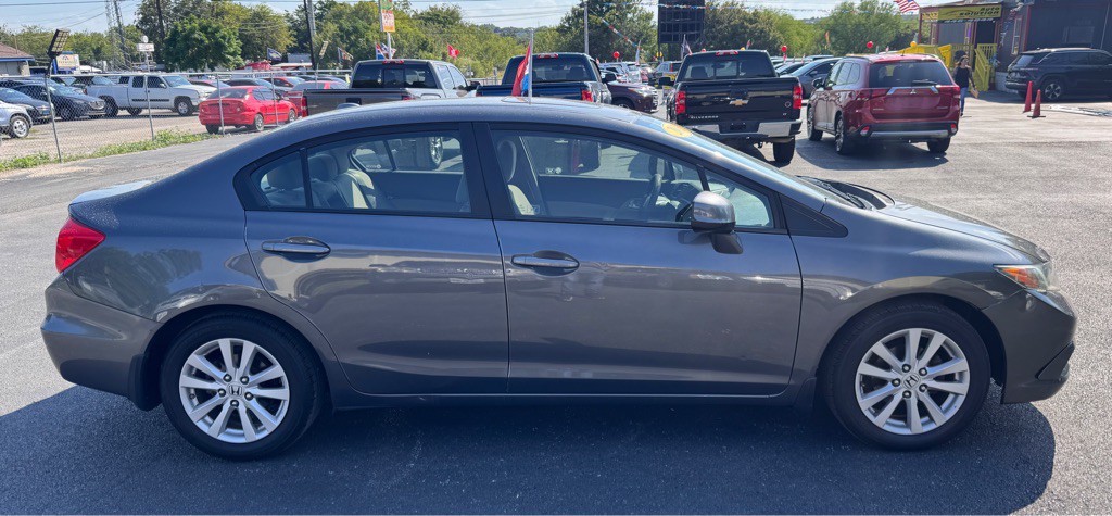 2012 Honda Civic Image 2