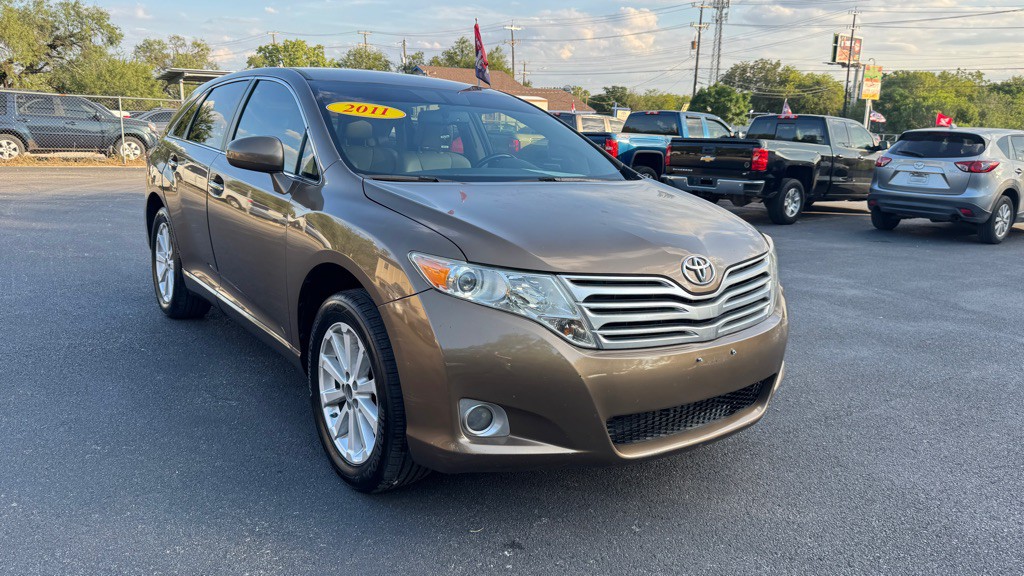 2011 Toyota Venza Image 1