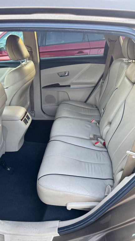 2011 Toyota Venza Image 10