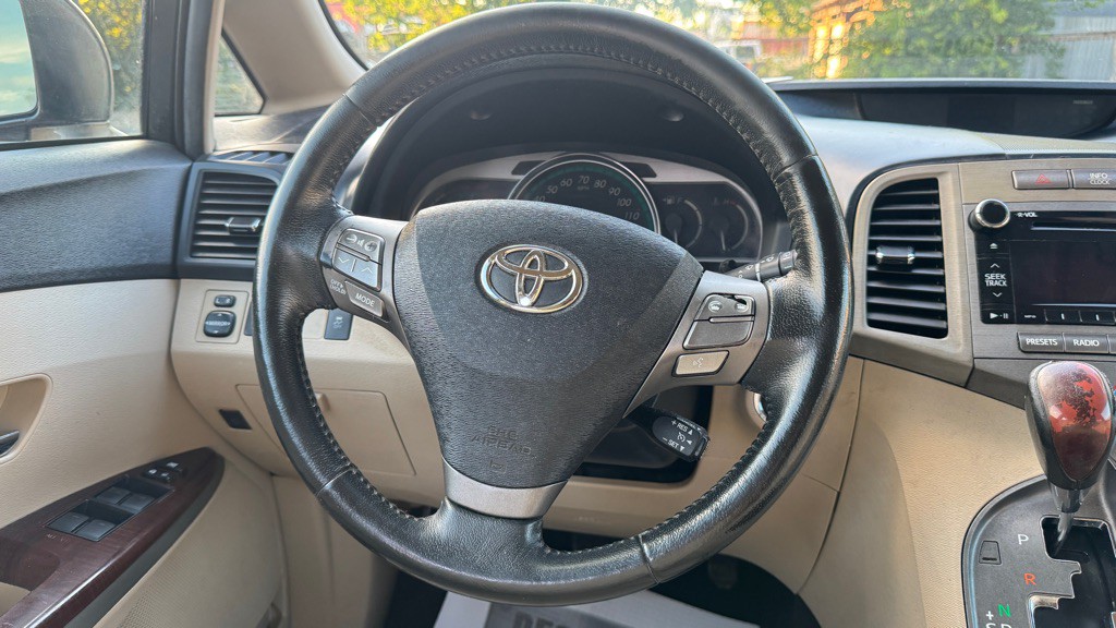 2011 Toyota Venza Image 11