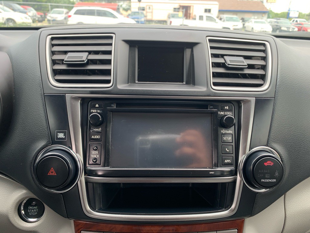 2013 Toyota Highlander Image 17